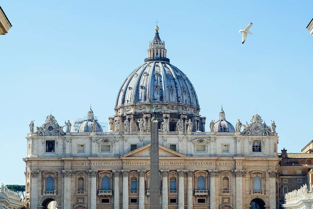 Pope Leo encourages journalists to defend truth in an age of media crisis