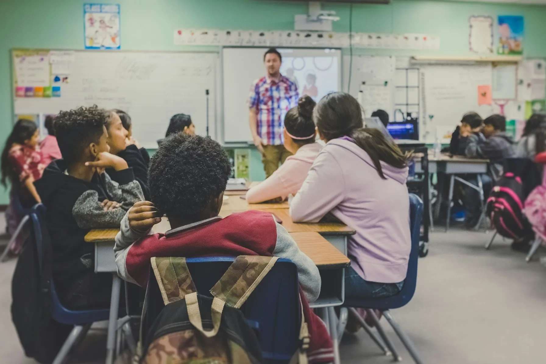 More than 800 Chicago Catholic school students without academic support after abrupt loss of federal funding