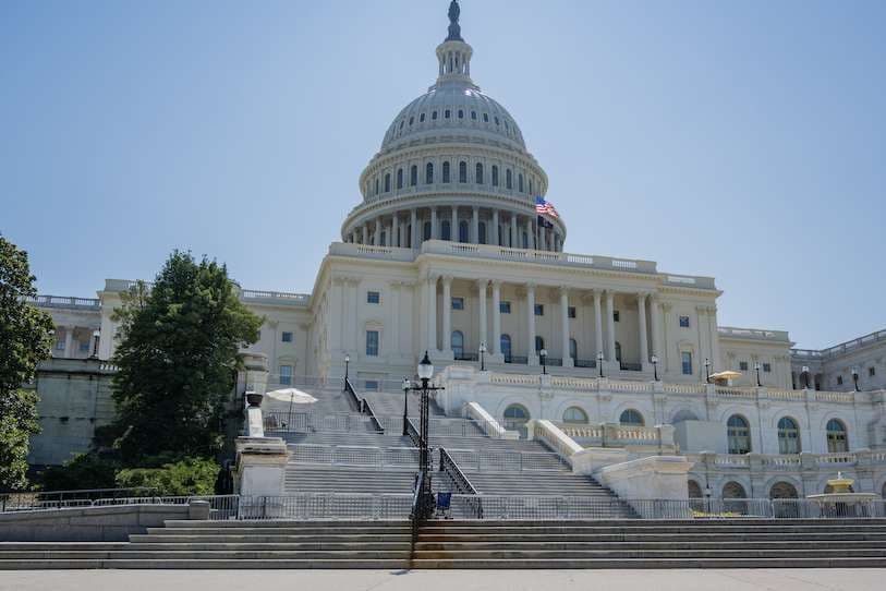 Bishops praise House’s passage of bills supporting pregnant women, families