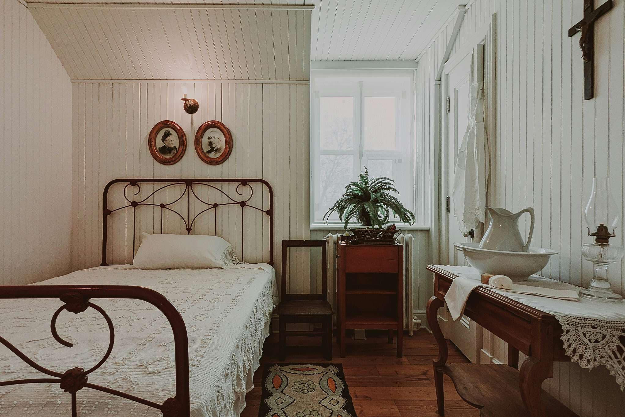 Simple touches that make your house guests feel loved!