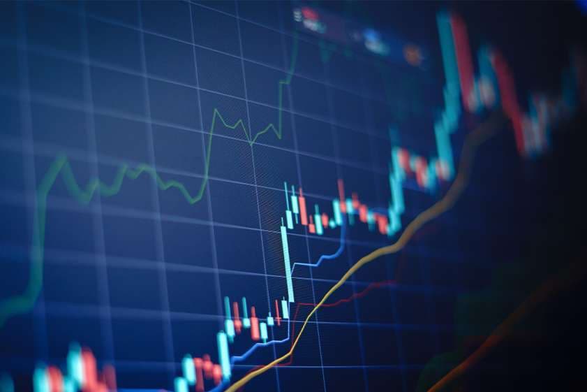 US economy posts its strongest growth in nearly two years