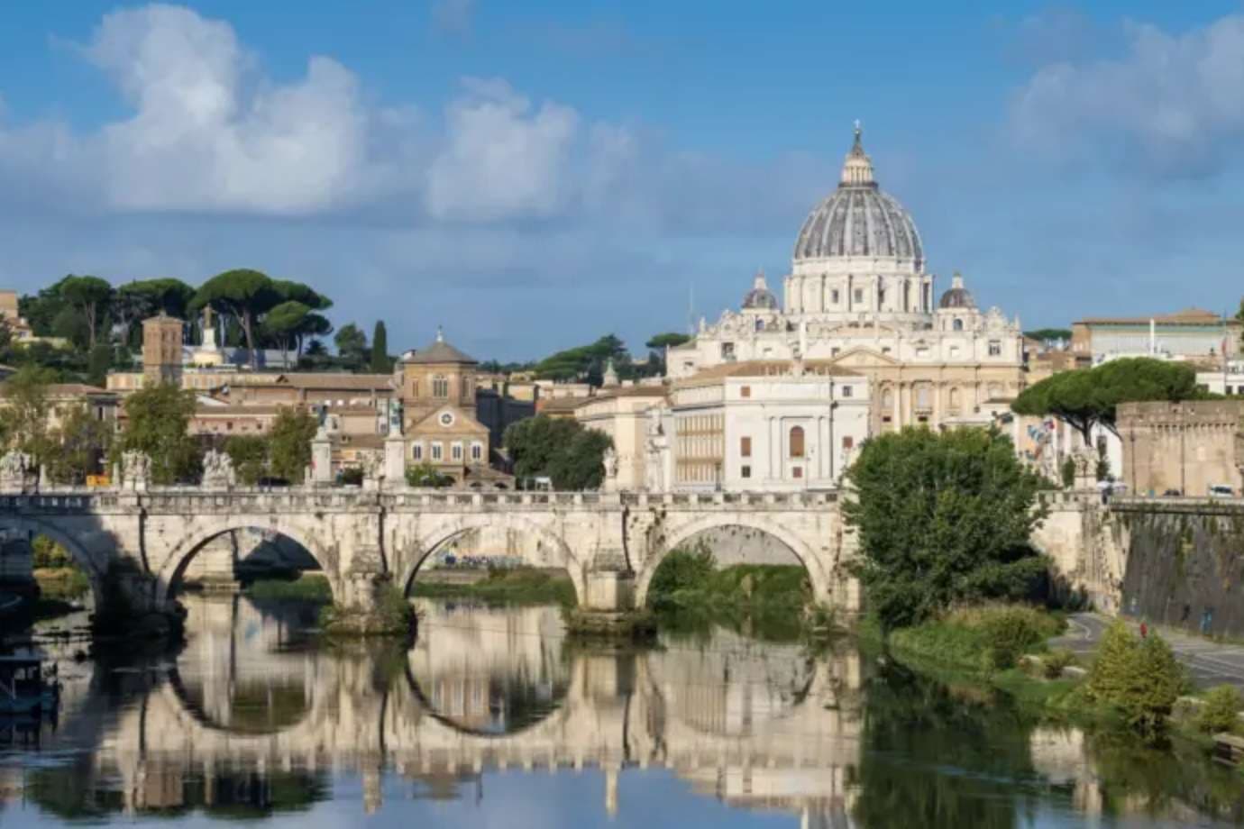Vatican publishes Pope's new regulations of the Roman Curia