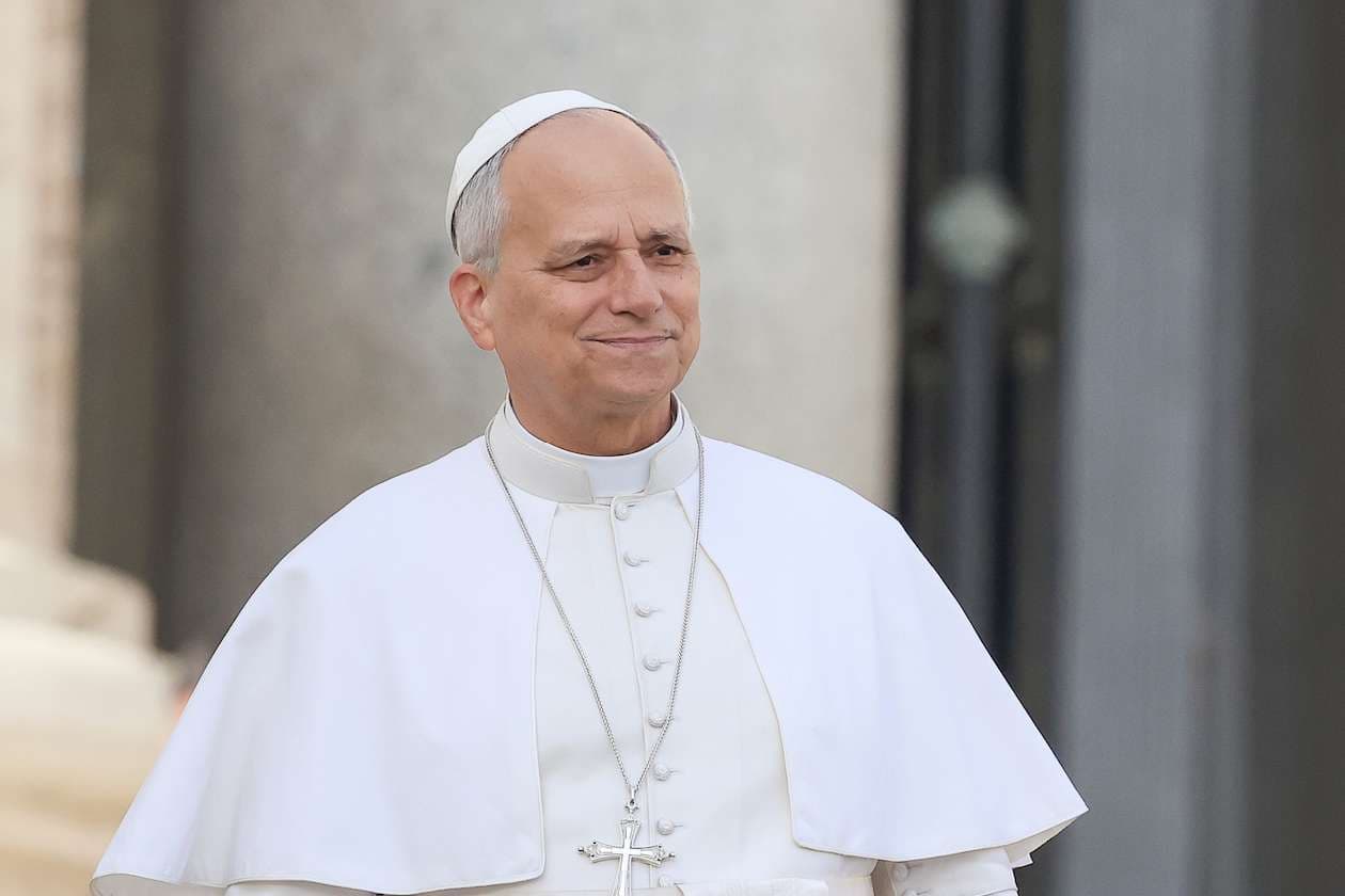 Pope Leo cautions against ‘chasing after appearances’ in Angelus