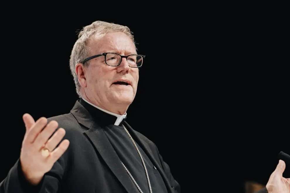 Bishop Barron: Leave behind 'unhelpful narrative' of president vs pope