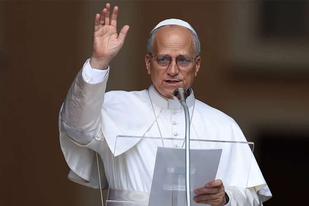 Pope Leo's April prayer intention: Priests in crisis