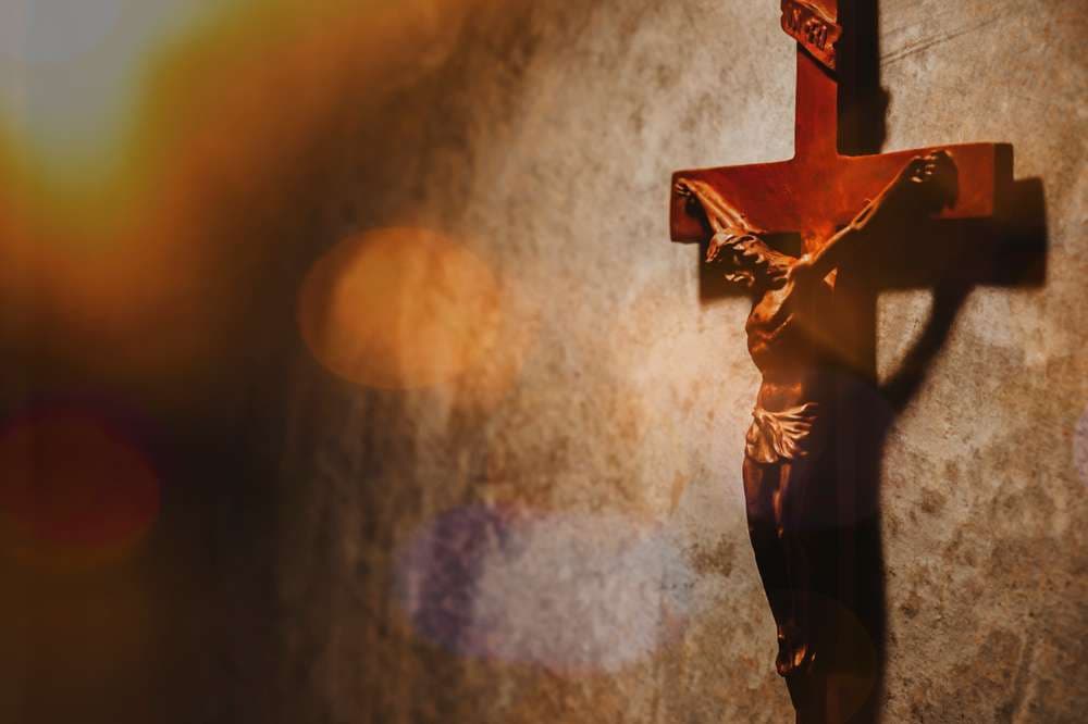 Armed bandits rob, critically injure Congolese Catholic priest