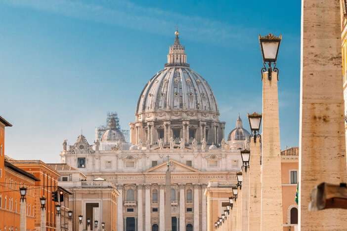Report: Dicastery prefect defends Pope Francis’ document restricting Latin Mass at Vatican meeting with cardinals