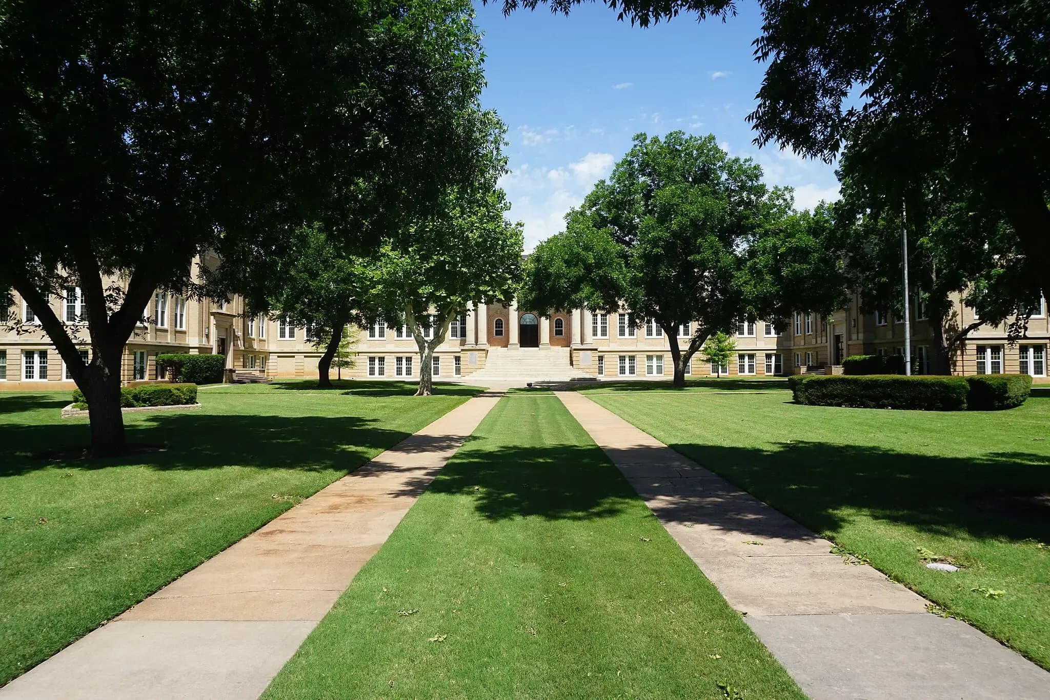 Christian university in Texas apologizes after staff member called pro-life sign ‘hate speech’