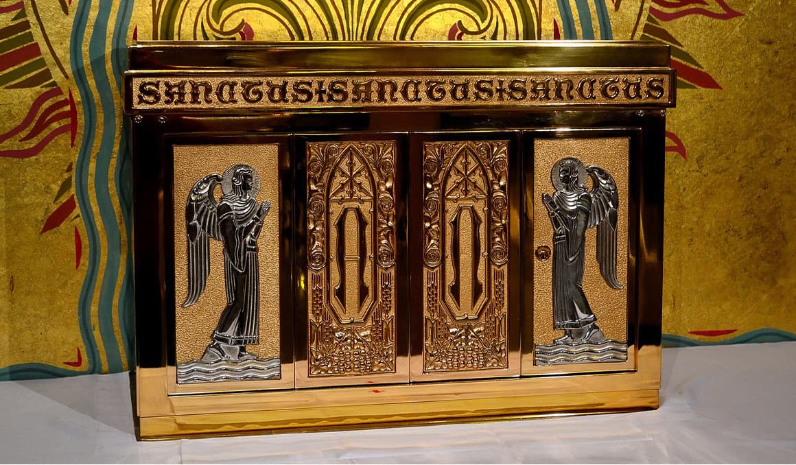 Los Angeles fire captain recovers tabernacle from ruins of Corpus Christi Church