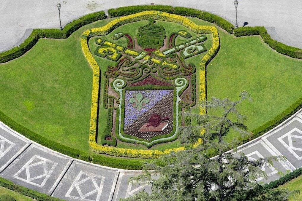 Vatican Gardens unveils Pope Leo’s floral coat of arms