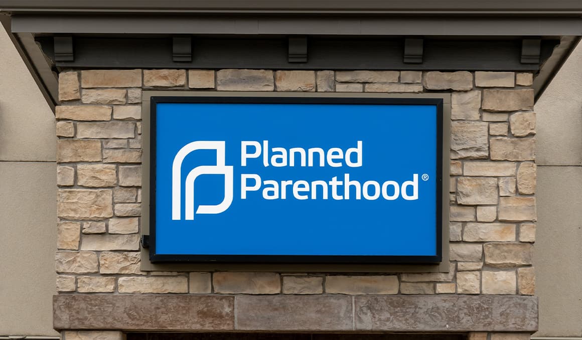 Watchdog: Amid claims of financial decline, Planned Parenthood affiliate CEOs still in 98th percentile of US wage earners