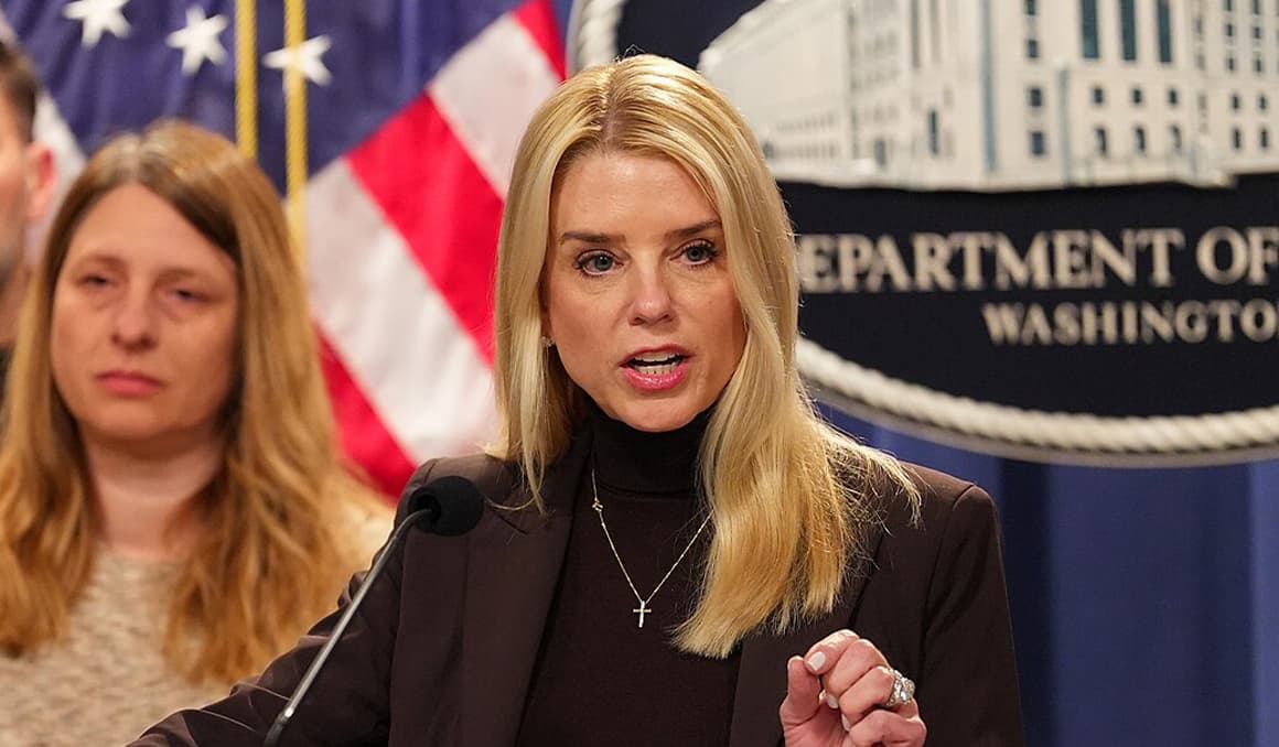 Bondi: FBI field office withheld thousands of pages of Epstein docs, defying new AG’s order