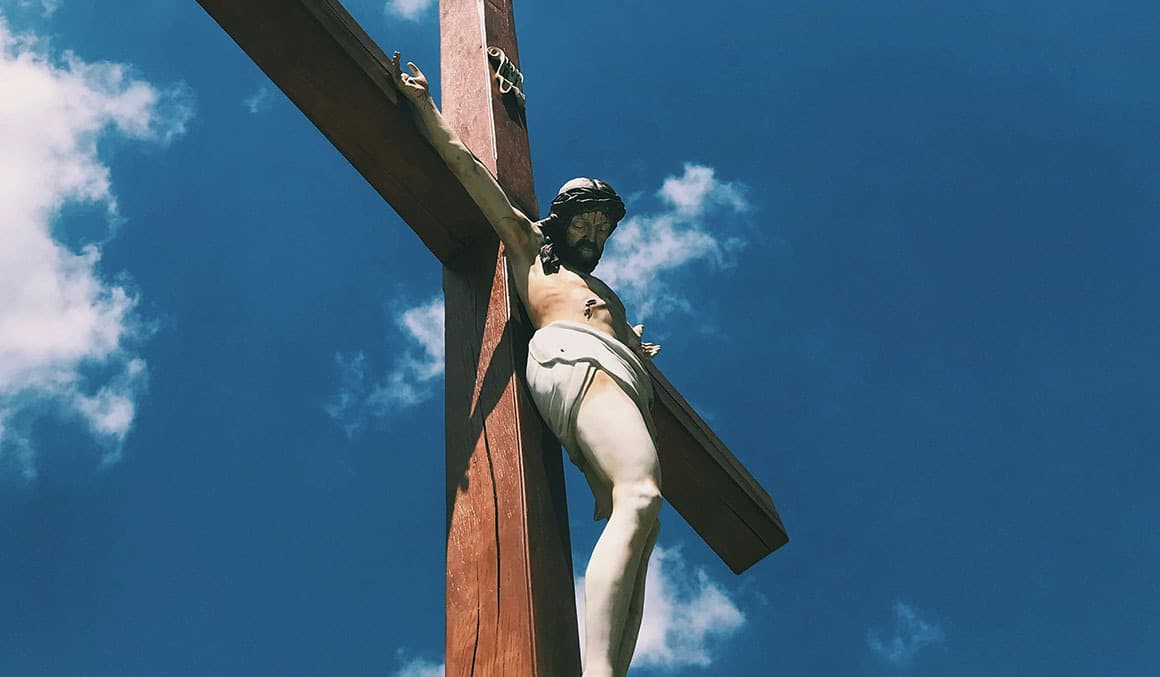 Delaware Catholic youth open Holy Week with Way of the Cross through streets of Wilmington