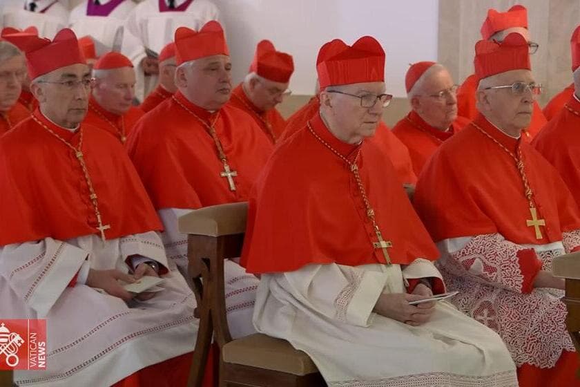 In last General Congregation cardinals urge Catholics to pray for peace