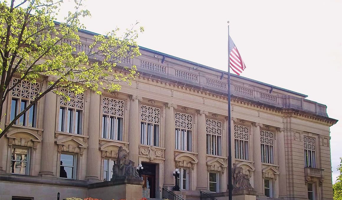 Court strikes down Illinois pro-abortion amendment, upholds another