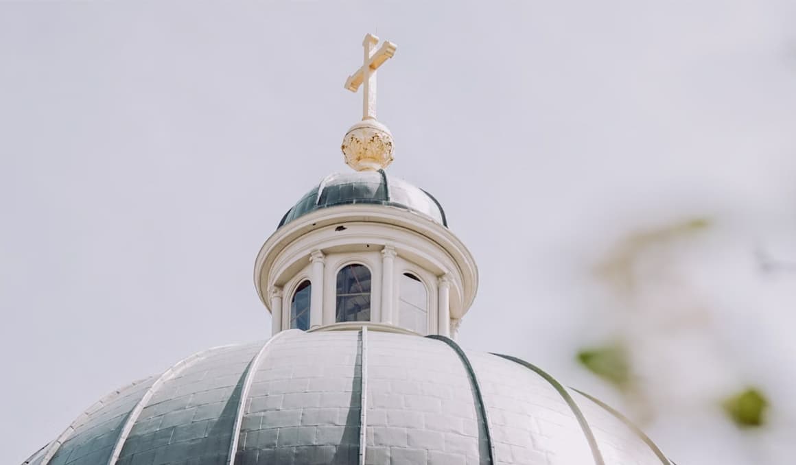 Bipartisan bill would allow foreign-born clergy to keep serving in the US