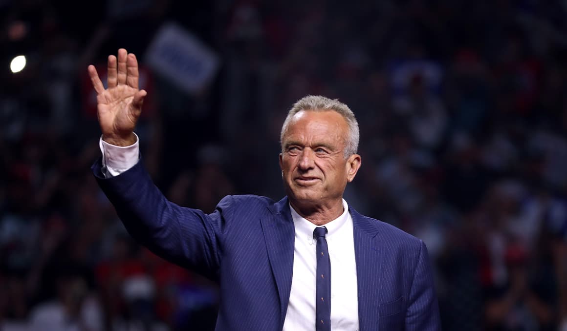 Trump HHS, FDA move to eliminate ‘toxic soup of synthetic chemicals’ from food supply